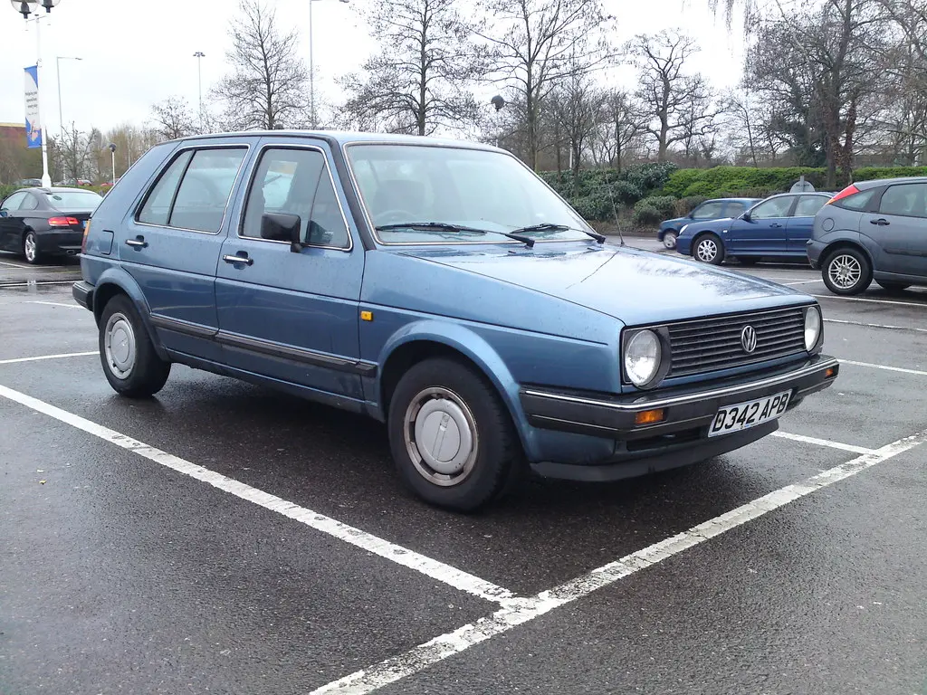 Volkswagen Golf Golf 1.8 GL 7