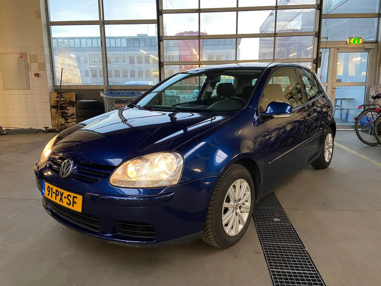 Volkswagen Golf Golf 2.0 FSI Sportline 4