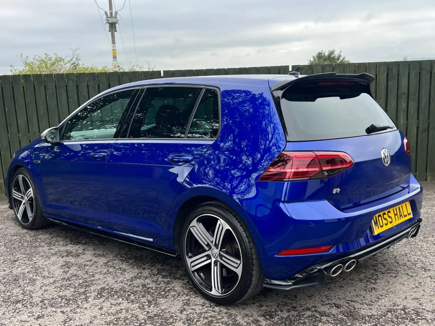 Volkswagen Golf Golf 2.0 TSI R 4Motion 1