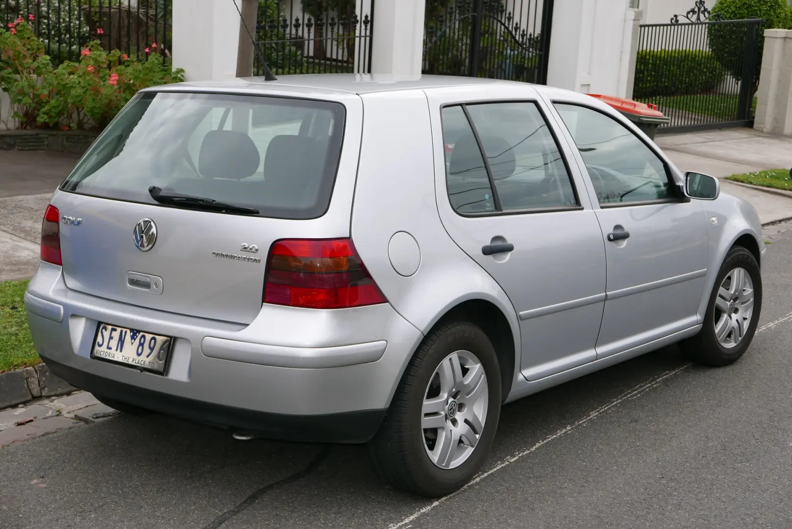 Volkswagen Golf Golf 2.3 VR5 2