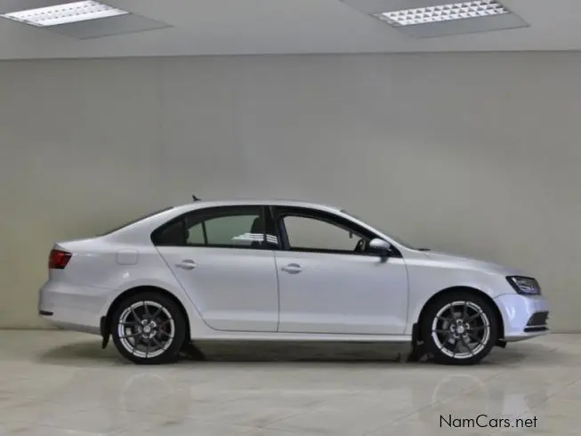 Volkswagen Jetta Jetta 1.2 TSI BMT Comfortline 5