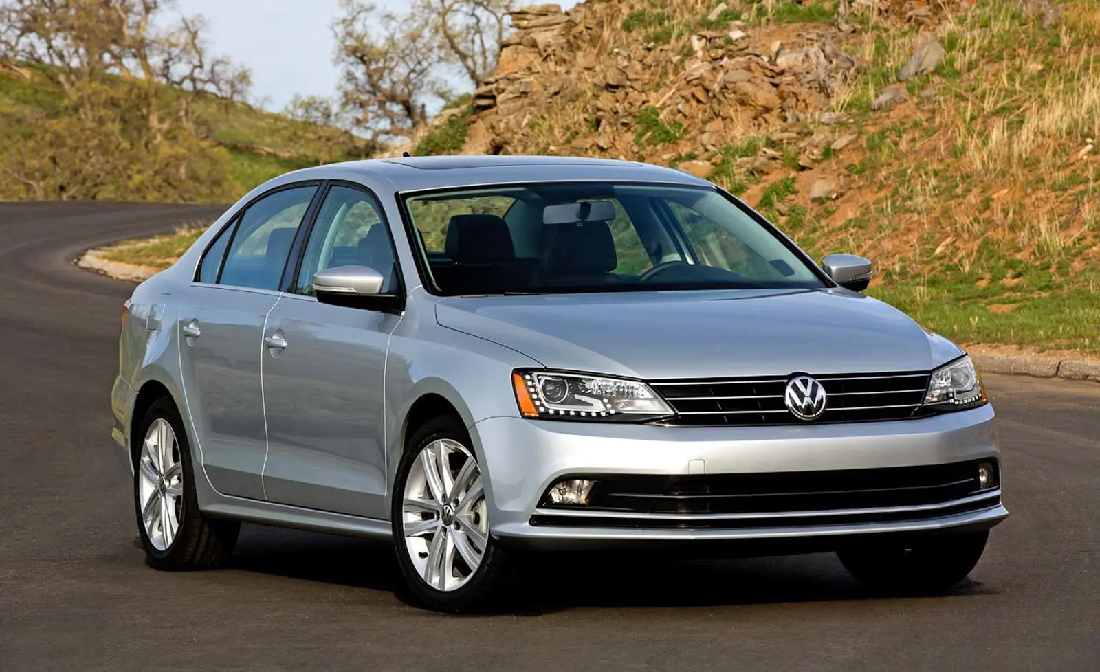 Volkswagen Jetta Jetta 1.2 TSI BMT Trendline DSG 3