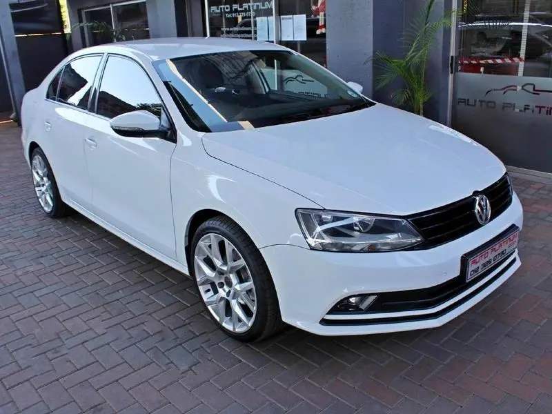 Volkswagen Jetta Jetta 1.2 TSI BMT Trendline DSG 2