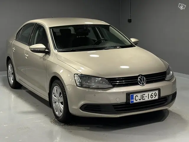 Volkswagen Jetta Jetta 1.2 TSI Comfortline 6