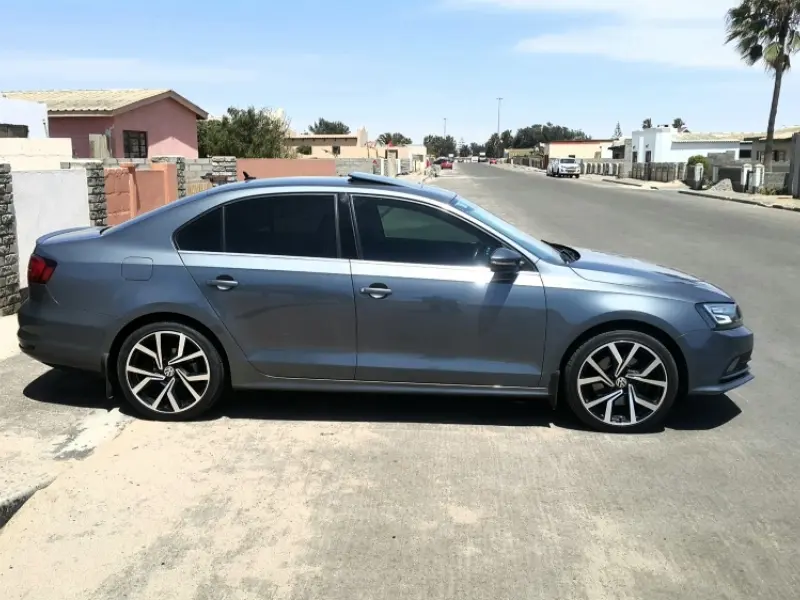 Volkswagen Jetta Jetta 1.4 TSI BMT Highline DSG 4