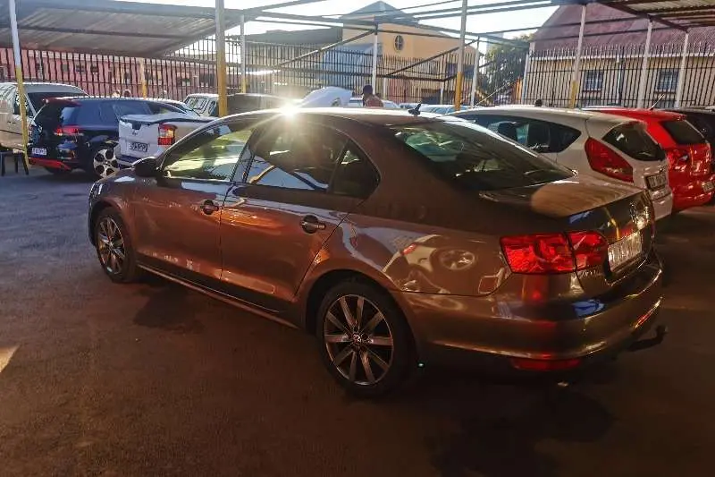Volkswagen Jetta Jetta 1.4 TSI Comfortline DSG 4