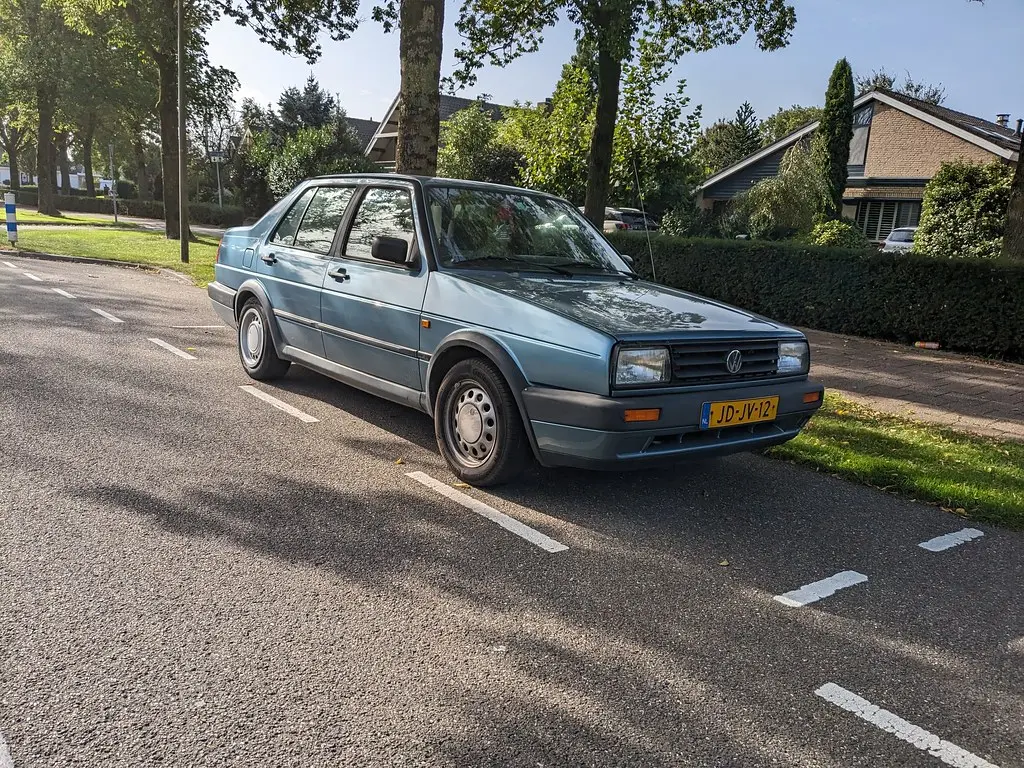 Volkswagen Jetta Jetta 1.6 CL 3