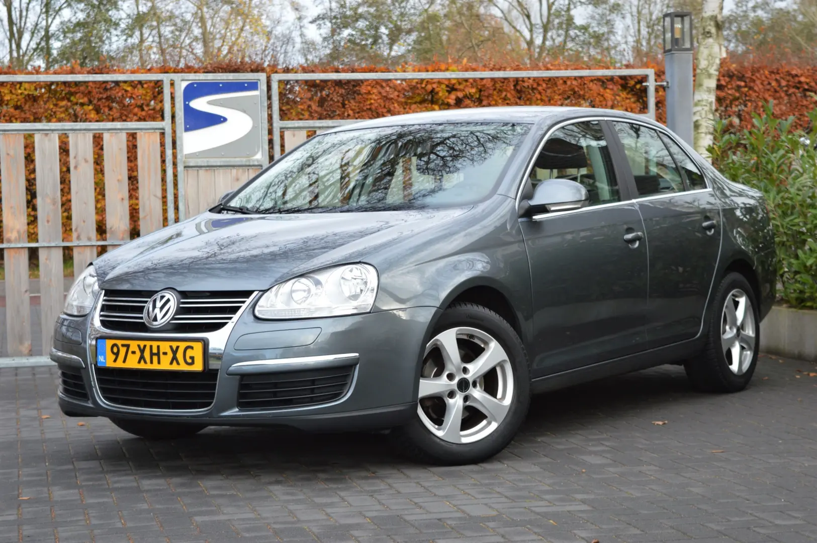 Volkswagen Jetta Jetta 1.6 Comfortline 6