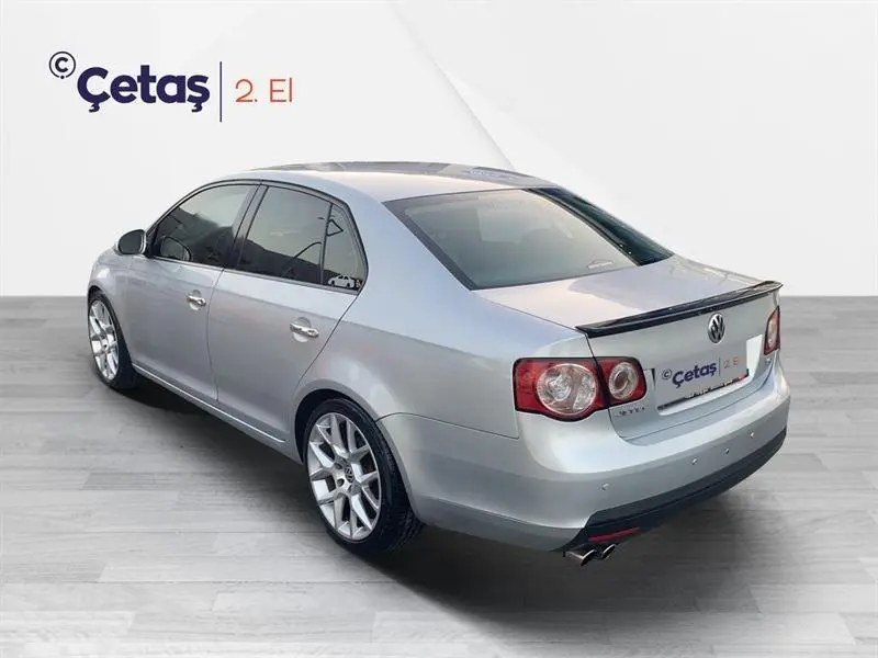 Volkswagen Jetta Jetta 1.6 Primeline 6