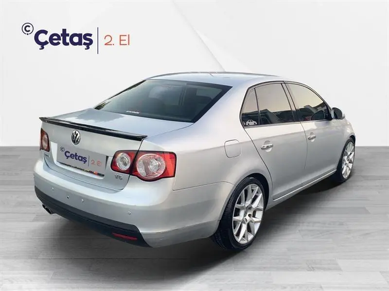 Volkswagen Jetta Jetta 1.6 Primeline 6