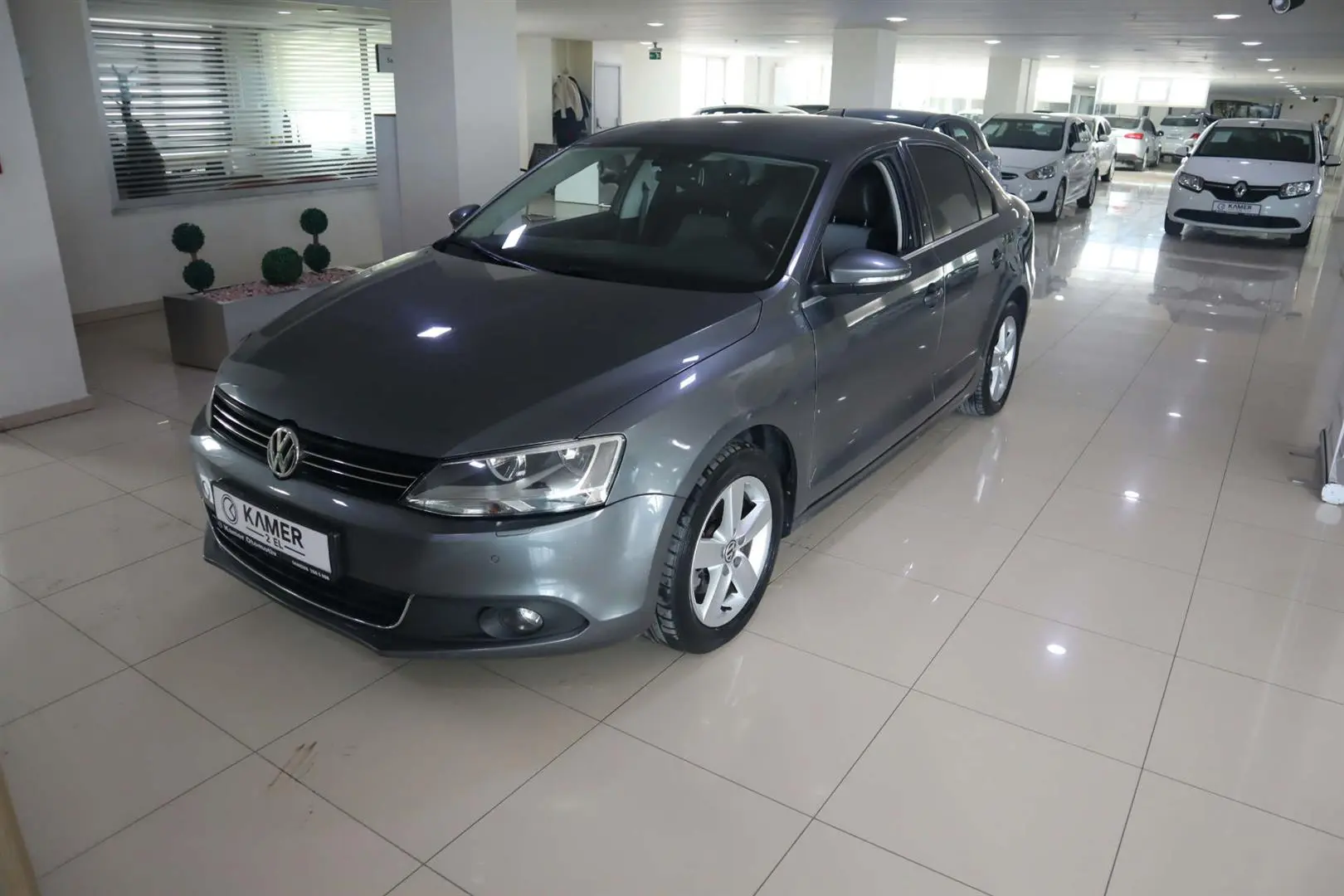 Volkswagen Jetta Jetta 1.6 TDI Comfortline DSG 4