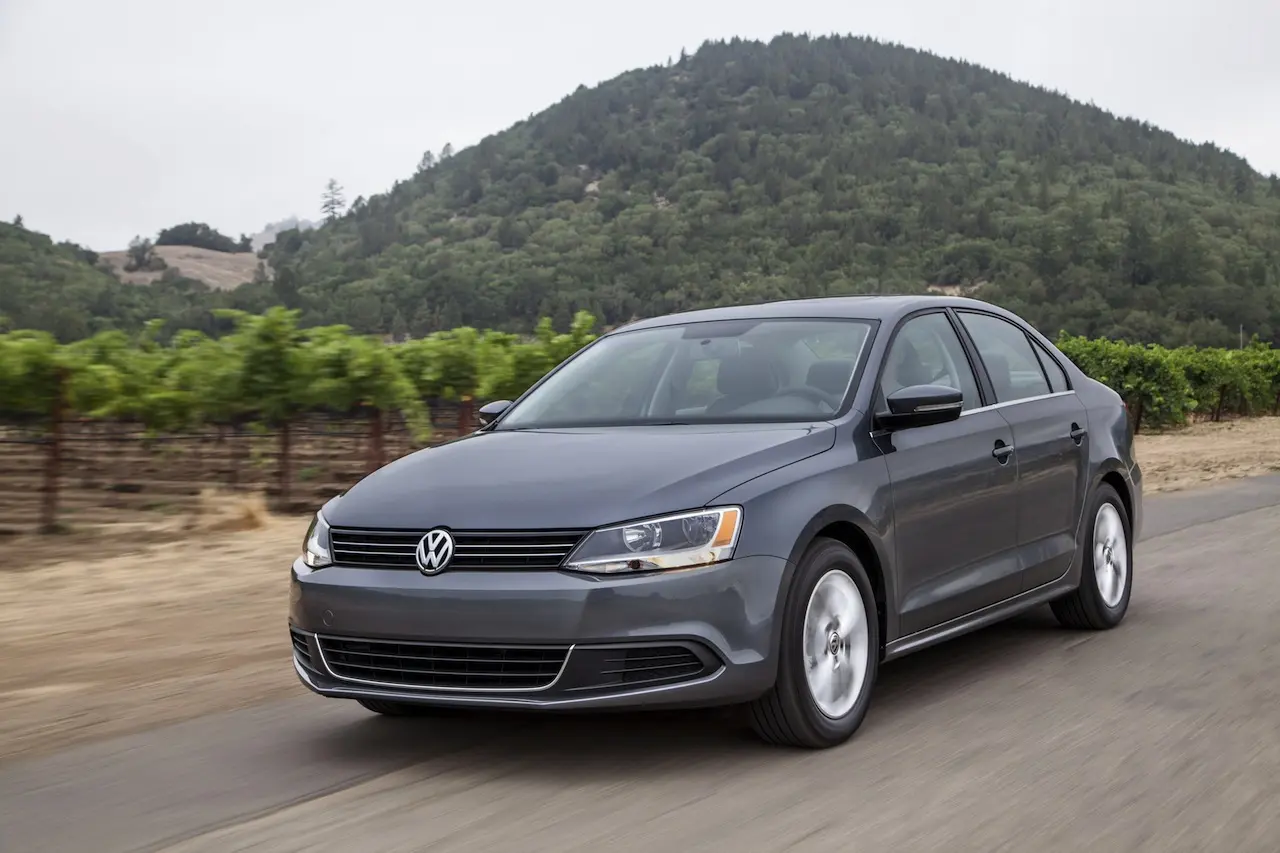 Volkswagen Jetta Jetta 1.6 TDI Highline 2