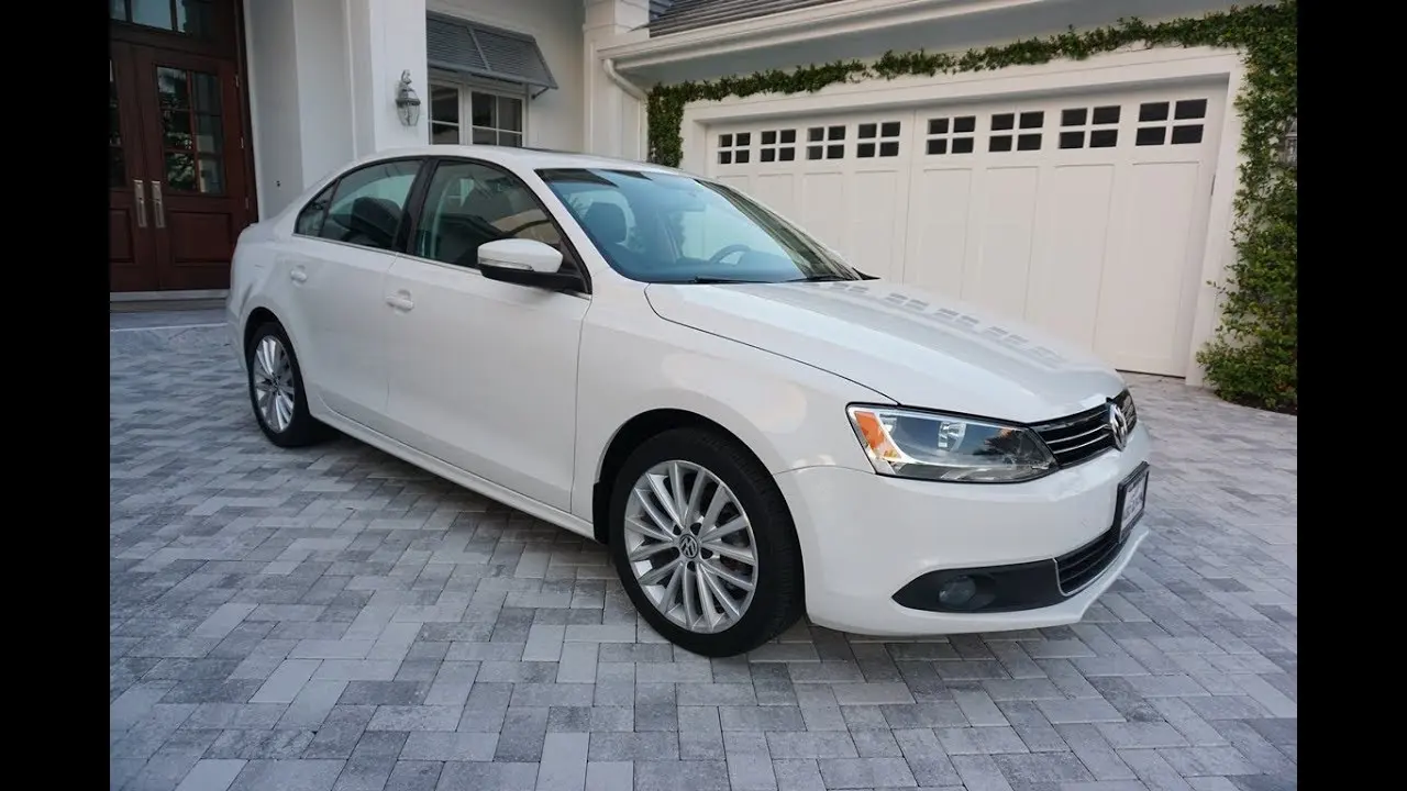 Volkswagen Jetta Jetta 1.6 TDI Highline 5