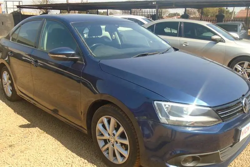 Volkswagen Jetta Jetta 1.6 TDI Highline 6