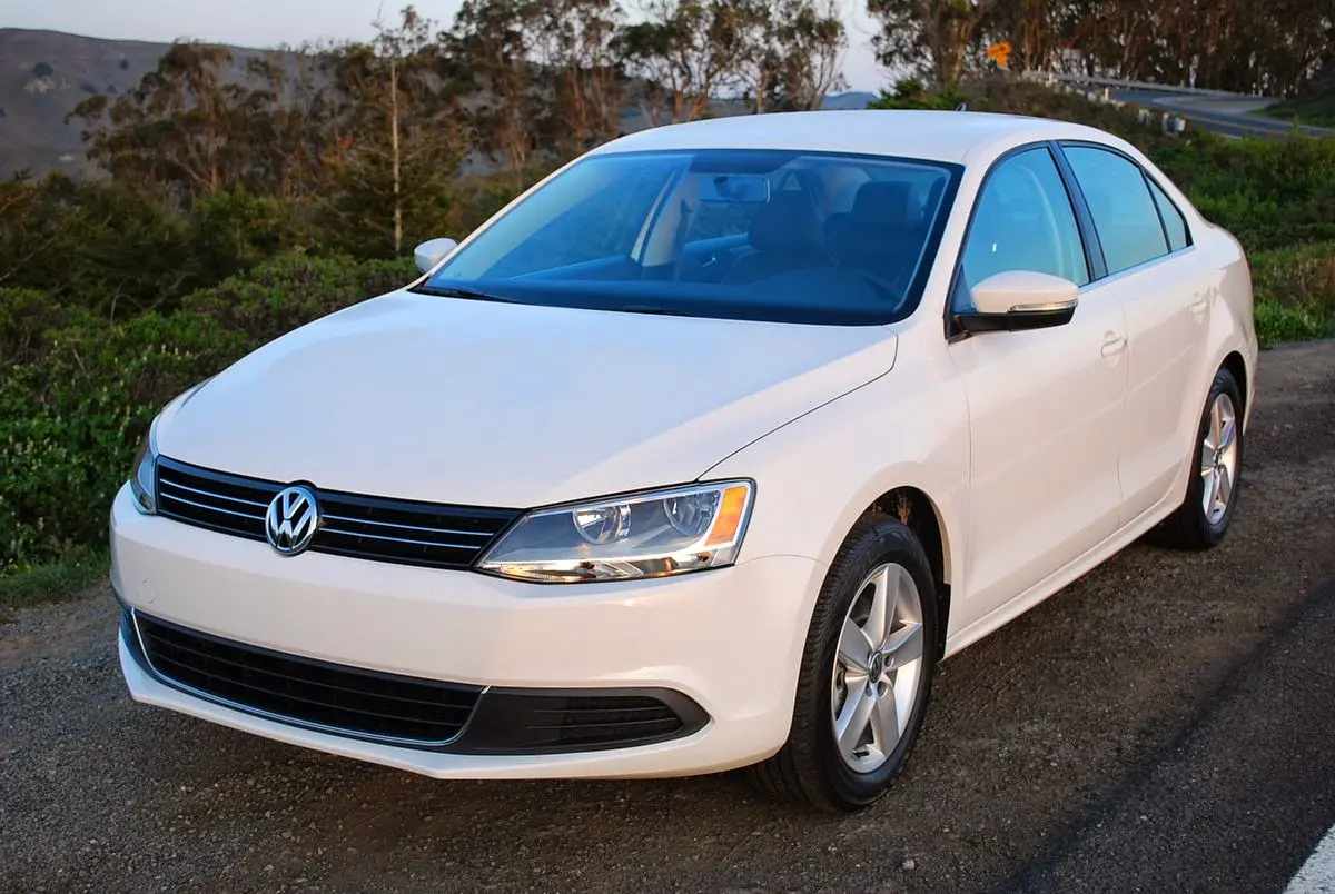 Volkswagen Jetta Jetta 1.6 TDI Trendline DSG 5