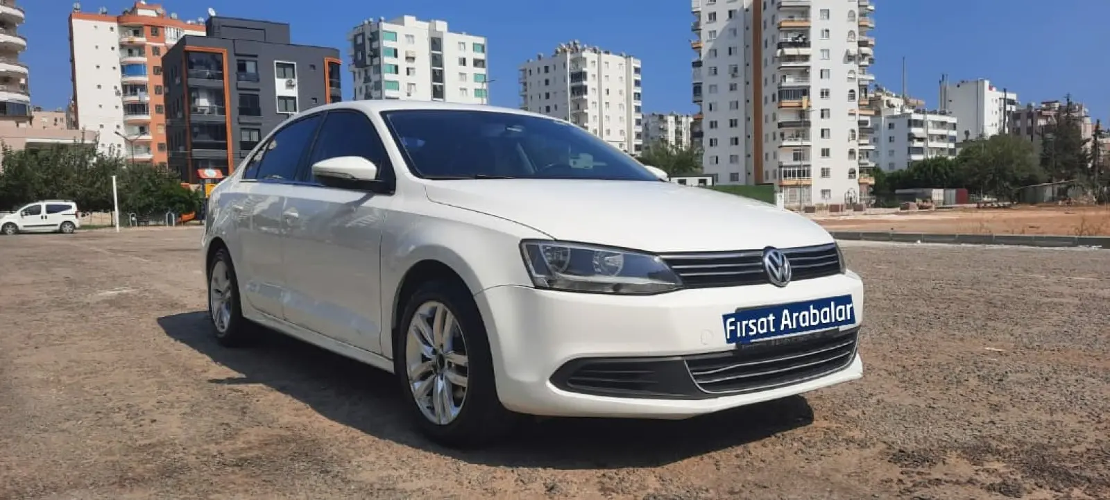 Volkswagen Jetta Jetta 1.6 TDI Trendline DSG 4