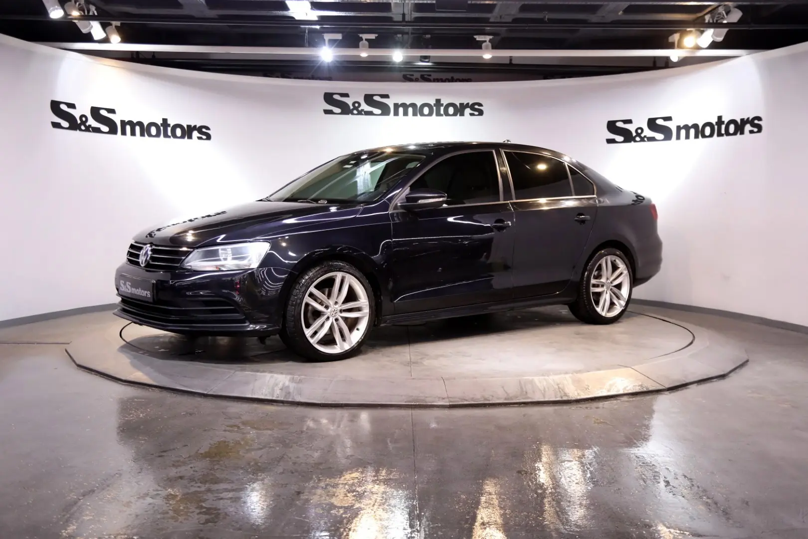 Volkswagen Jetta Jetta 1.6 TDI Trendline DSG 5