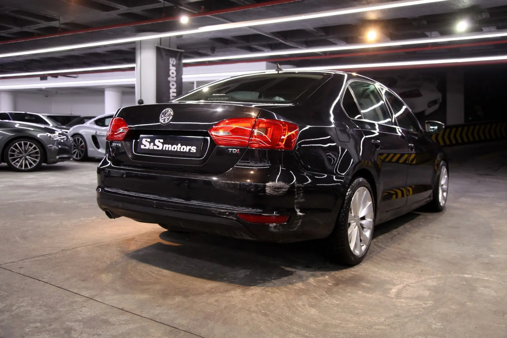 Volkswagen Jetta Jetta 1.6 TDI Trendline DSG 4