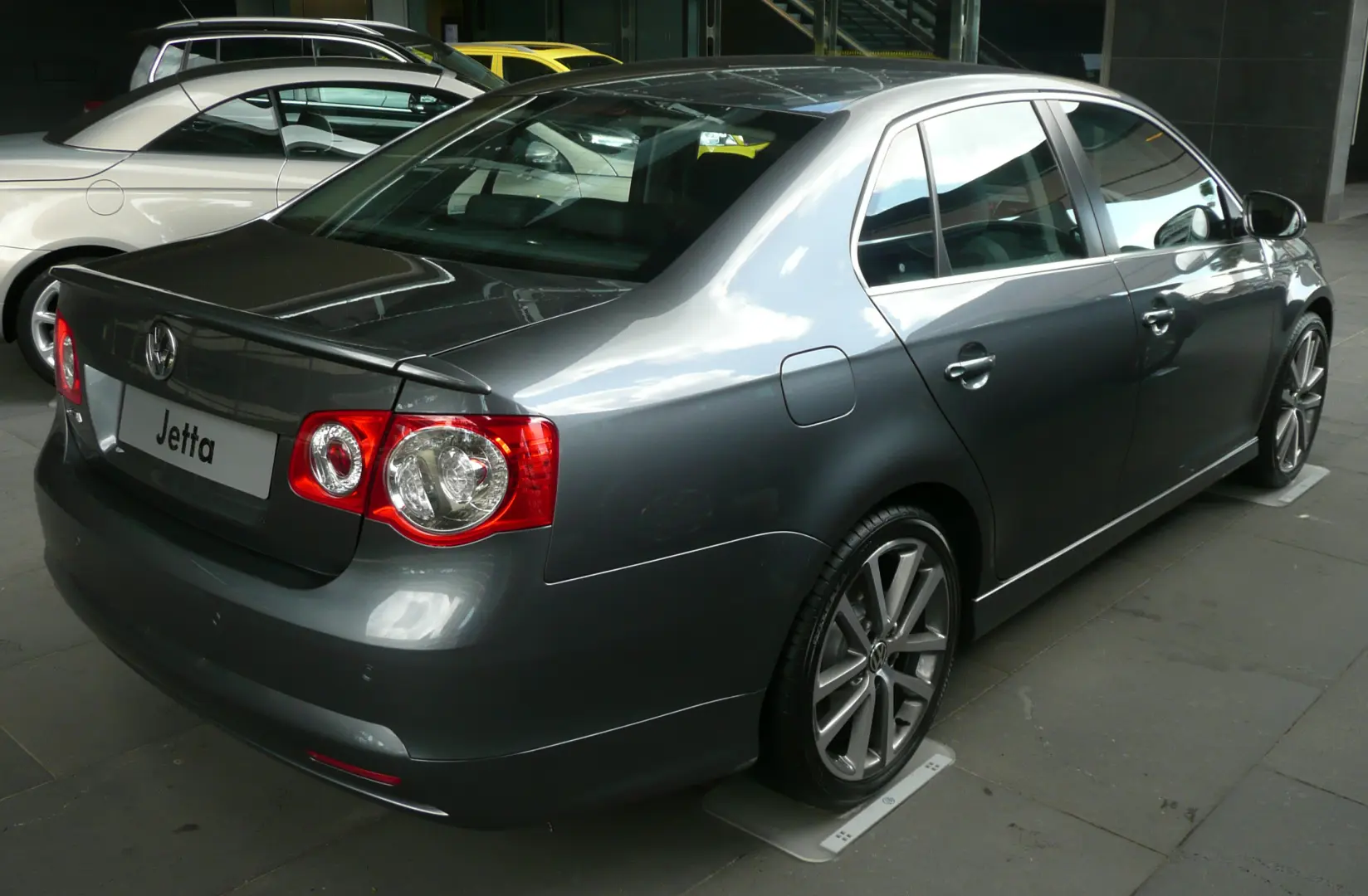Volkswagen Jetta Jetta 1.6 Tour 4