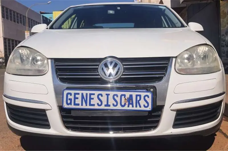 Volkswagen Jetta Jetta 1.6 Tour Tiptronic 2
