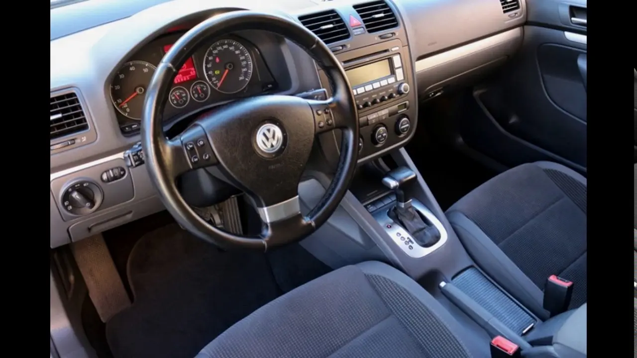 Volkswagen Jetta Jetta 1.6 Tour Tiptronic 5