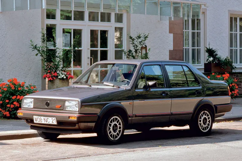 Volkswagen Jetta Jetta 1.8 GT 2