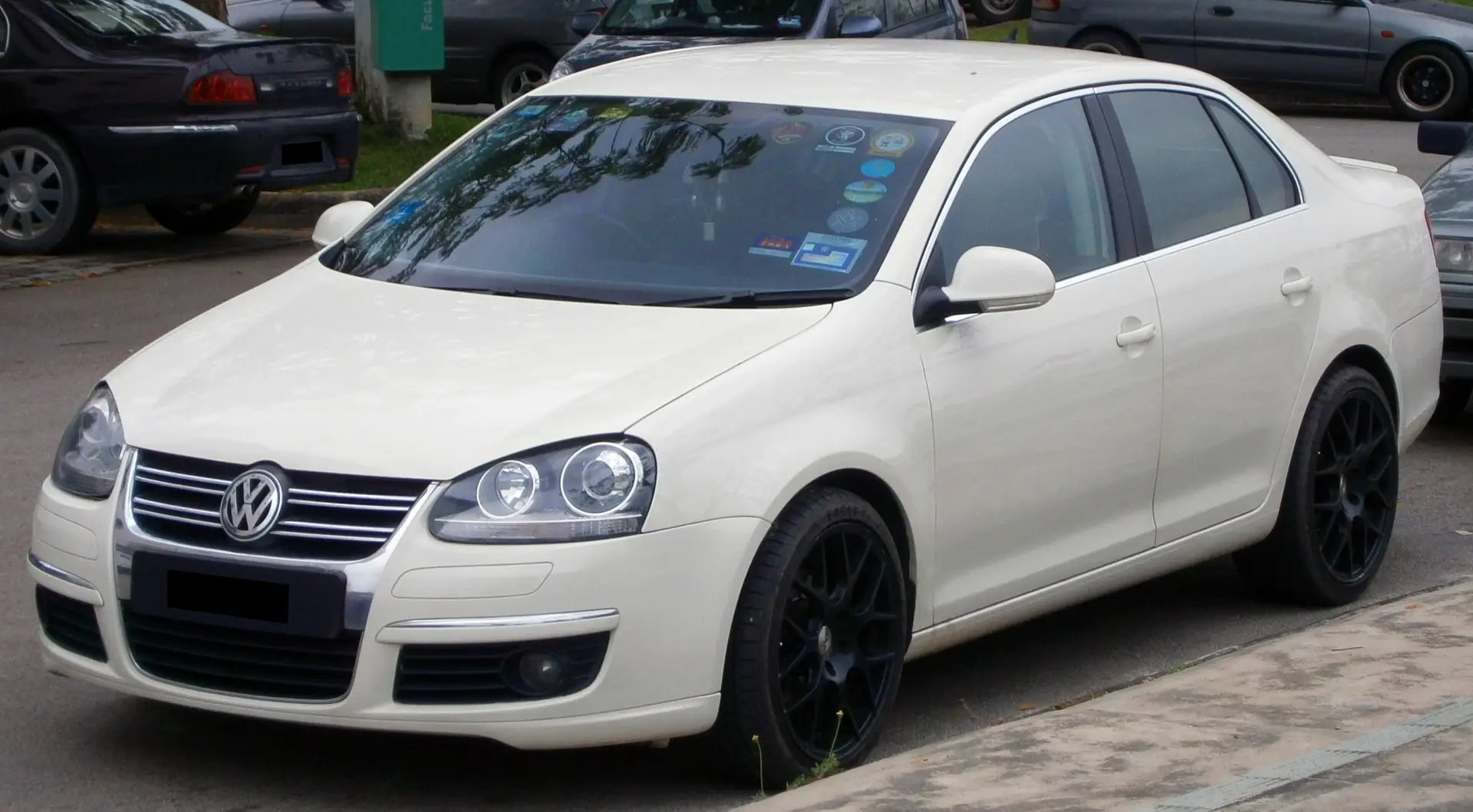 Volkswagen Jetta Jetta 1.6 Tour 5
