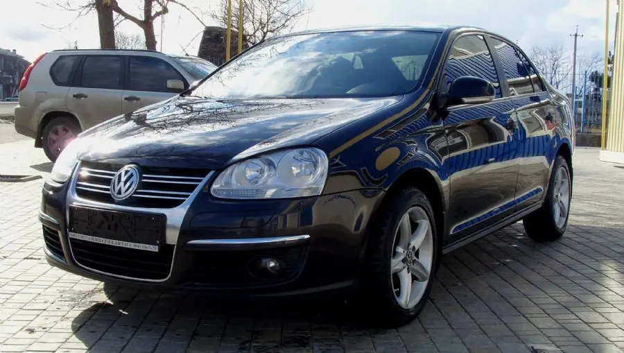 Volkswagen Jetta Jetta 1.9 TDI Tour DSG 2
