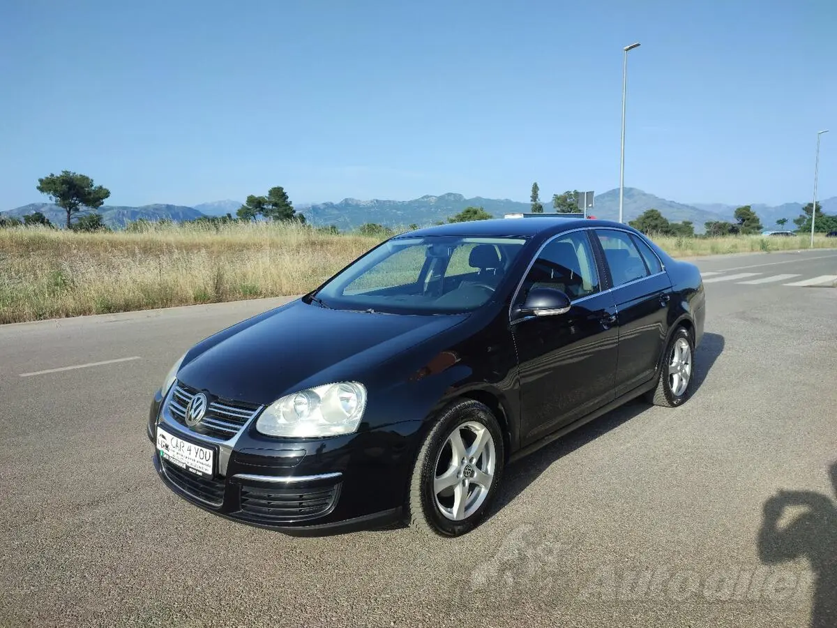 Volkswagen Jetta Jetta 1.9 TDI Tour DSG 3