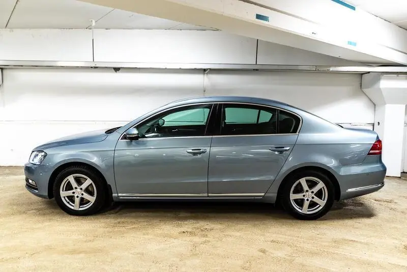 Volkswagen Passat Passat 1.6 Comfortline 4
