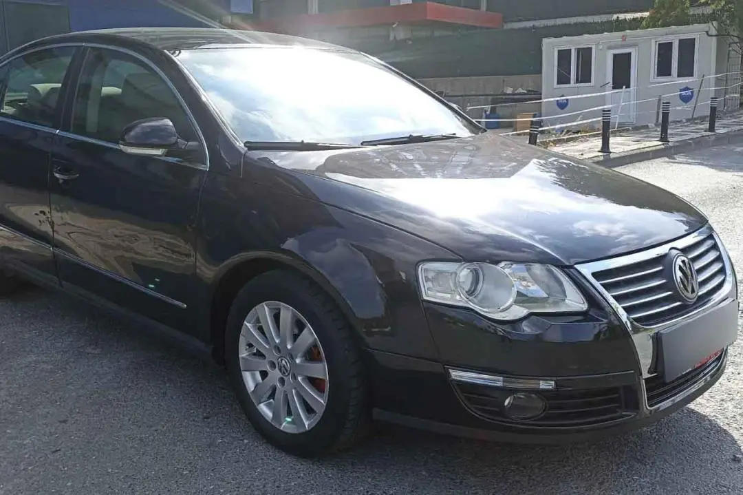 Volkswagen Passat Passat 1.6 FSI Exclusive 3