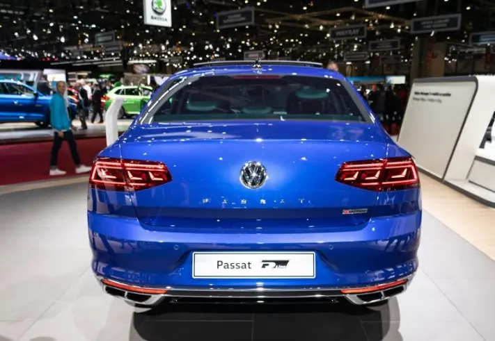 Volkswagen Passat Passat 1.6 TDI BMT Business DSG 1