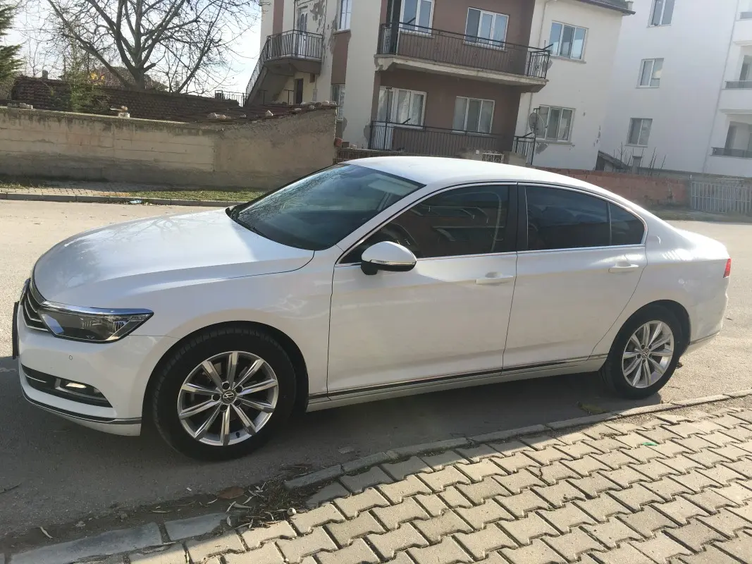 Volkswagen Passat Passat 1.6 TDI BMT Comfortline 4