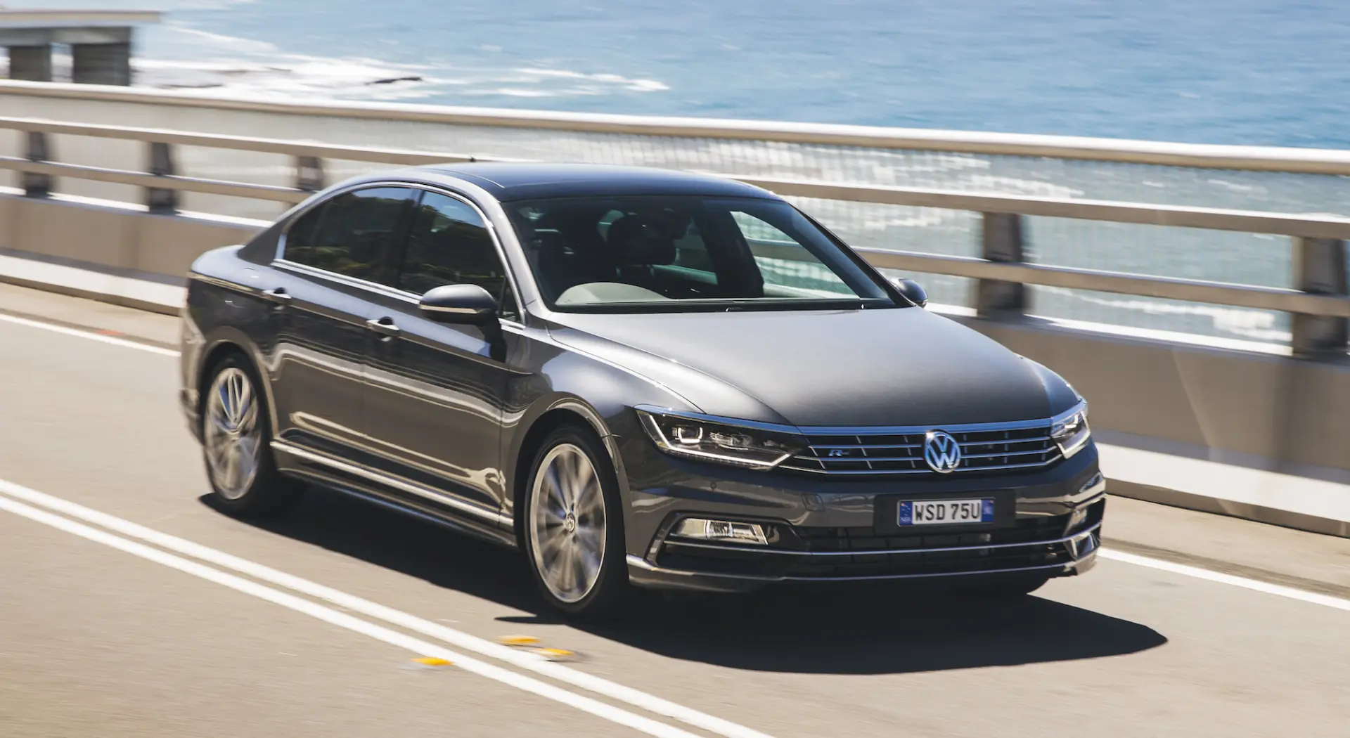 Volkswagen Passat Passat 1.6 TDI BMT R Line DSG 3