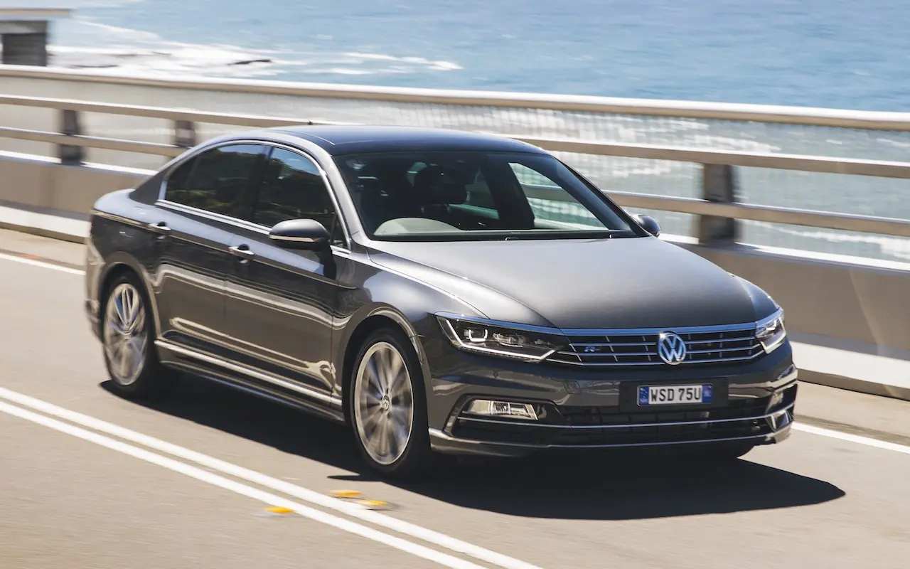 Volkswagen Passat Passat 1.6 TDI BMT R Line DSG 4