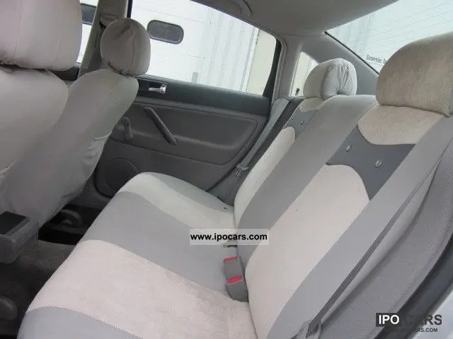 Volkswagen Passat Passat 1.6 Trendline 7