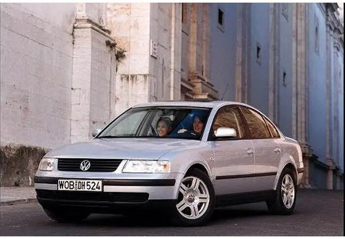 Volkswagen Passat Passat 1.8 T Comfortline Tiptronic 1