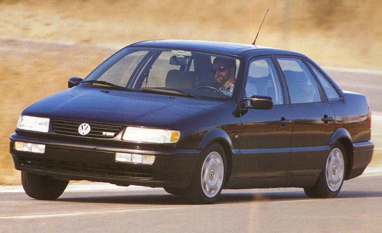 Volkswagen Passat Passat 1.8 Basic 1
