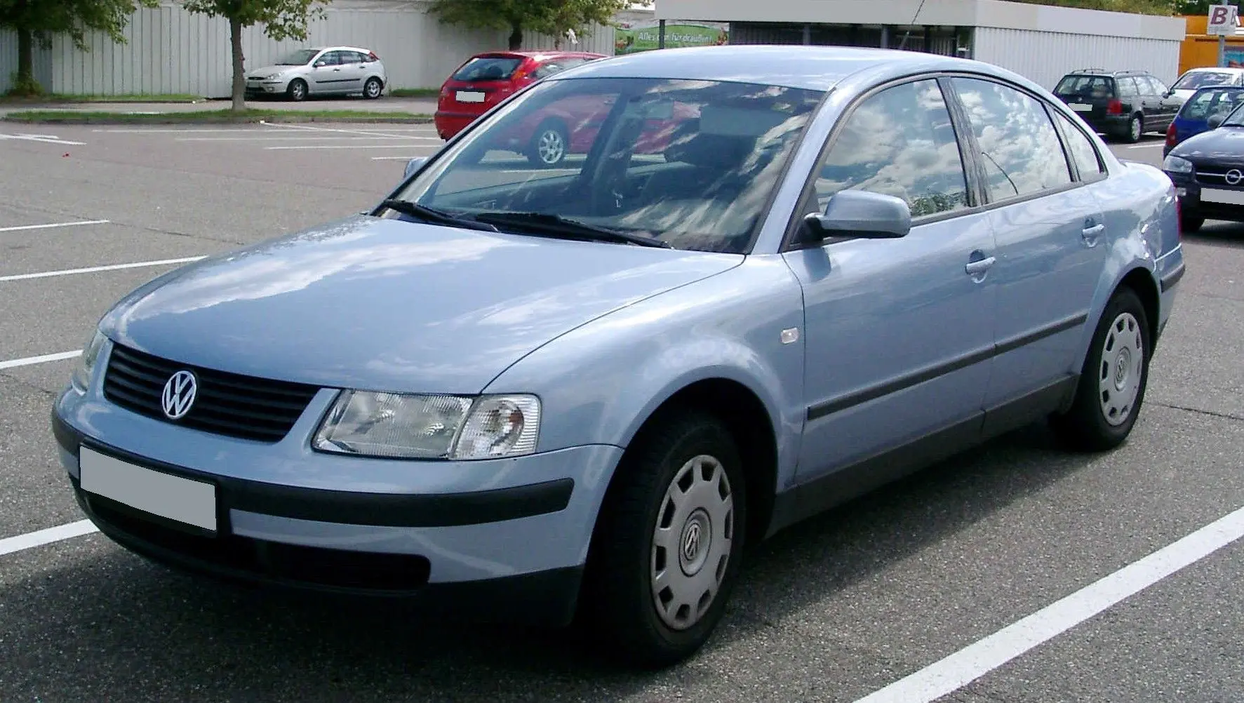 Volkswagen Passat Passat 1.8 Basic 1