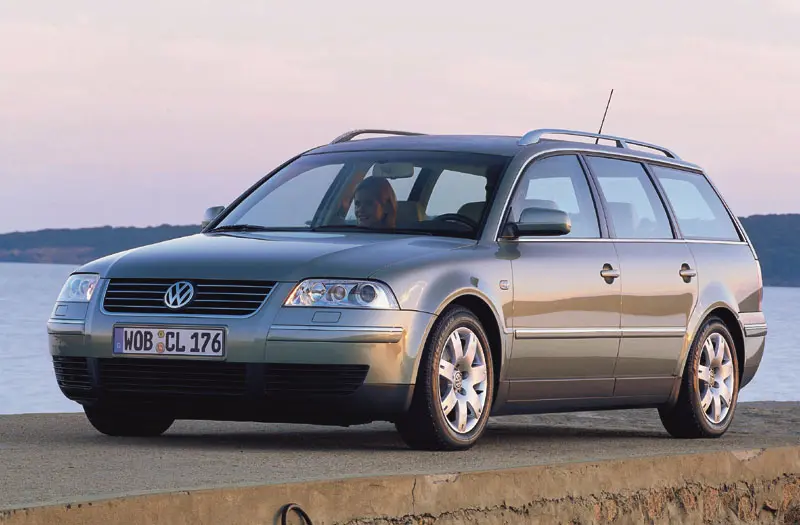 Volkswagen Passat Passat 2.3 V5 Trendline Tiptronic 2