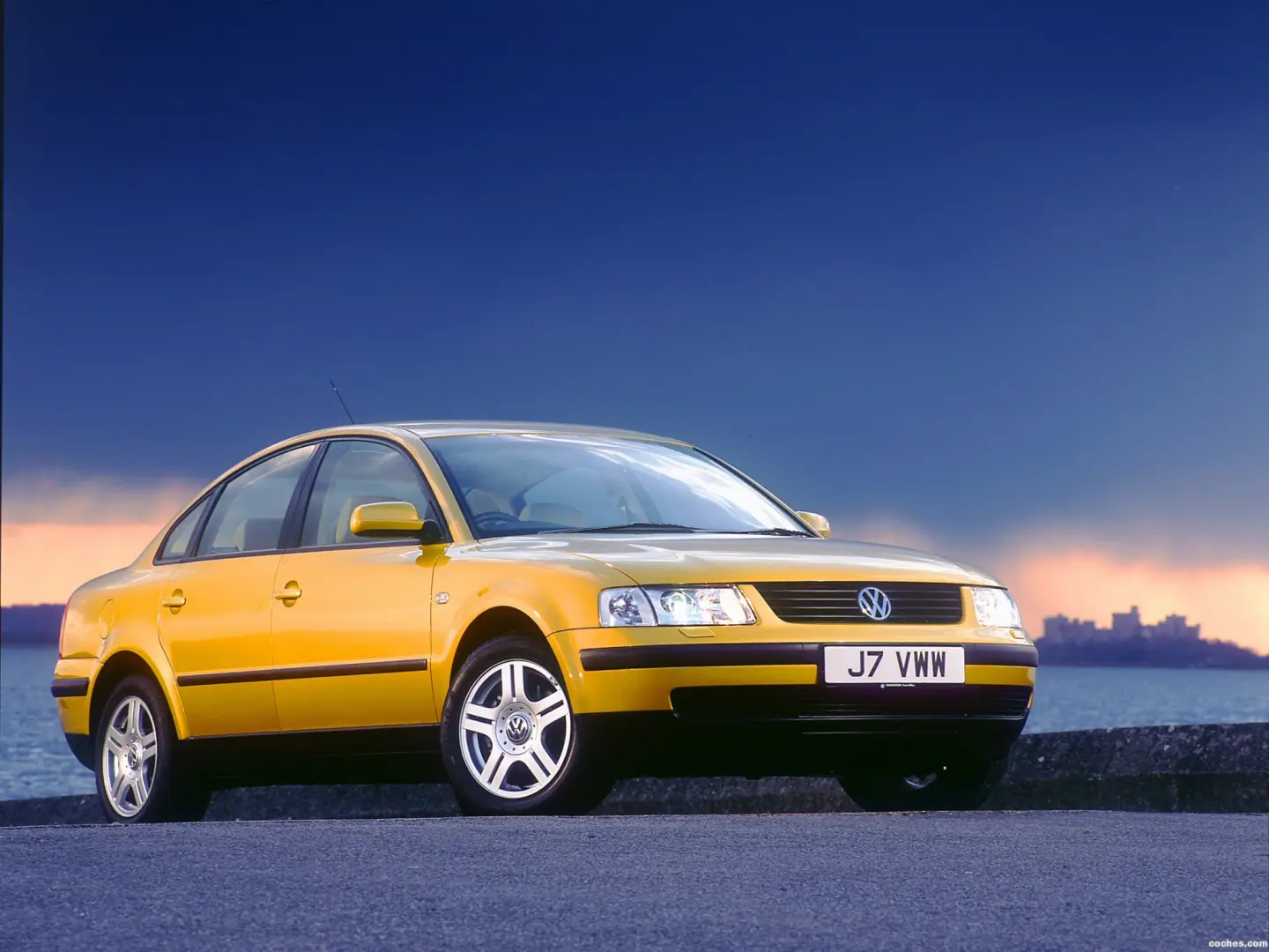Volkswagen Passat Passat 2.3 VR5 Trendline Tiptronic 5