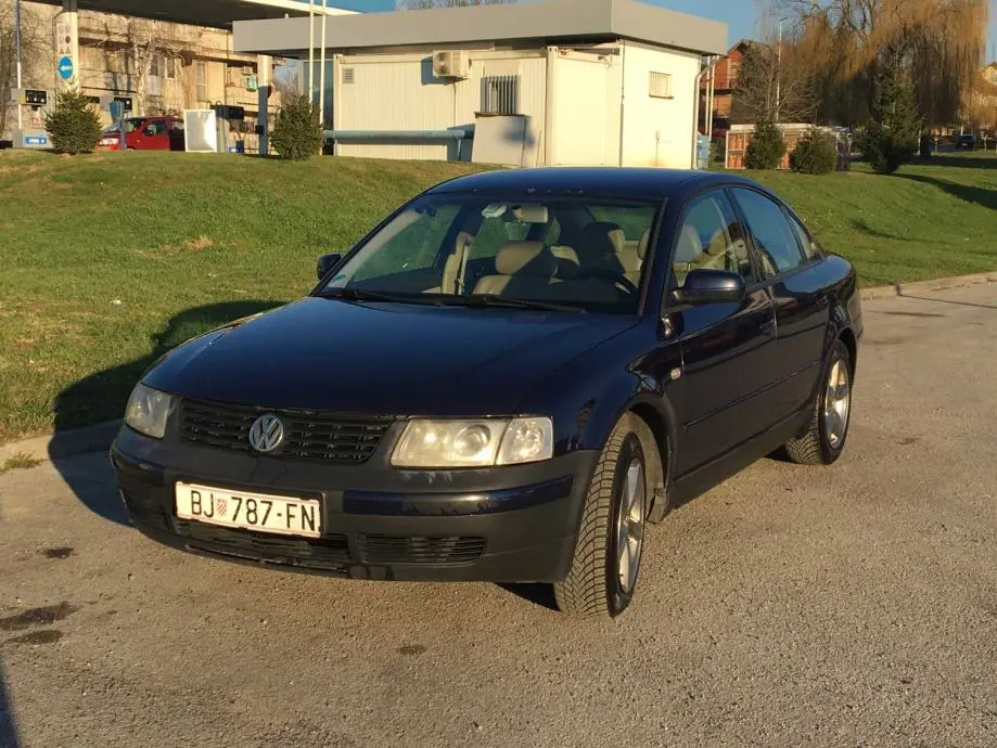 Volkswagen Passat Passat 2.8 V6 4Motion Tiptronic 6