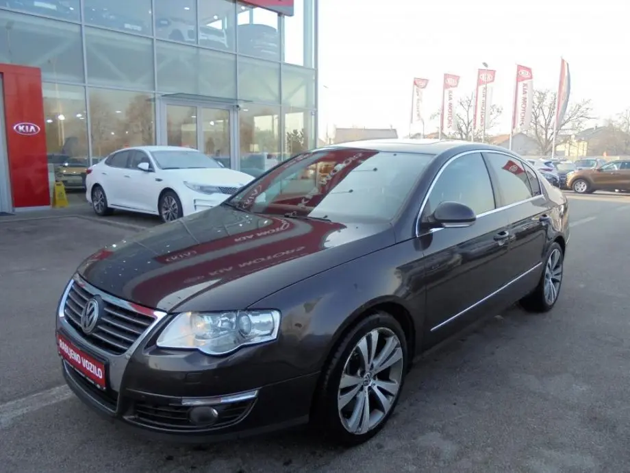 Volkswagen Passat Passat 3.2 FSI 4Motion Tiptronic 2
