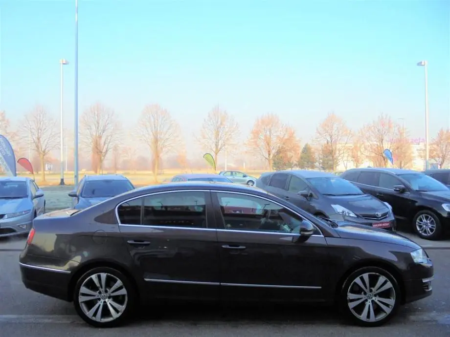 Volkswagen Passat Passat 3.2 FSI 4Motion Tiptronic 5