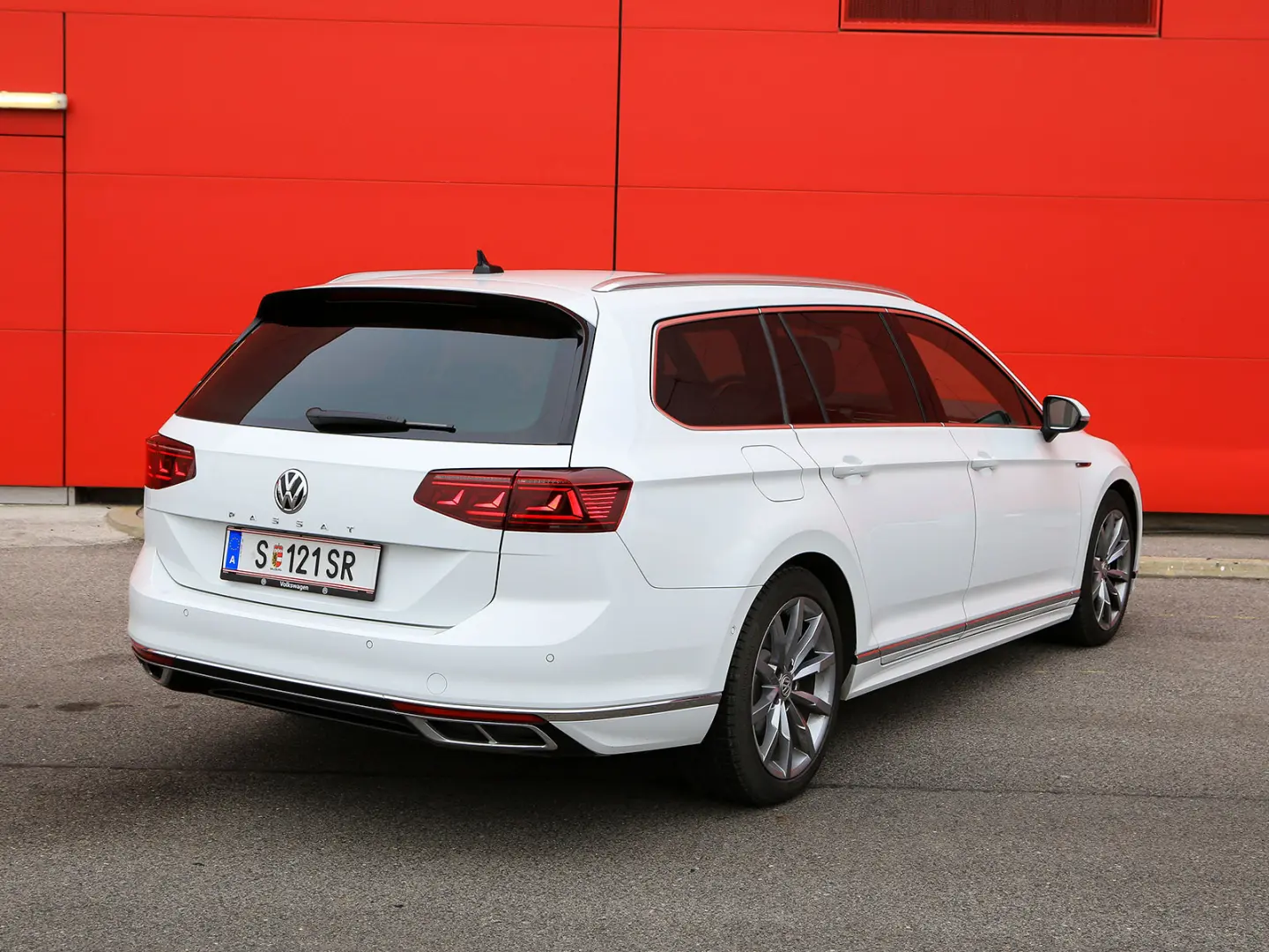 Volkswagen Passat Variant Passat Variant 1.6 TDI BMT Elegance DSG 4