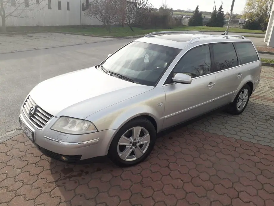 Volkswagen Passat Variant Passat Variant 2.5 V6 TDI 4Motion Trendline 3