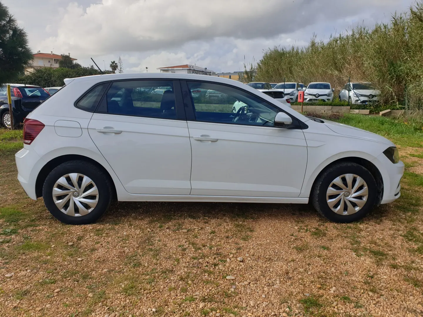 Volkswagen Polo Polo 1.0 Trendline 4