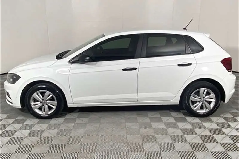 Volkswagen Polo Polo 1.0 Trendline 6