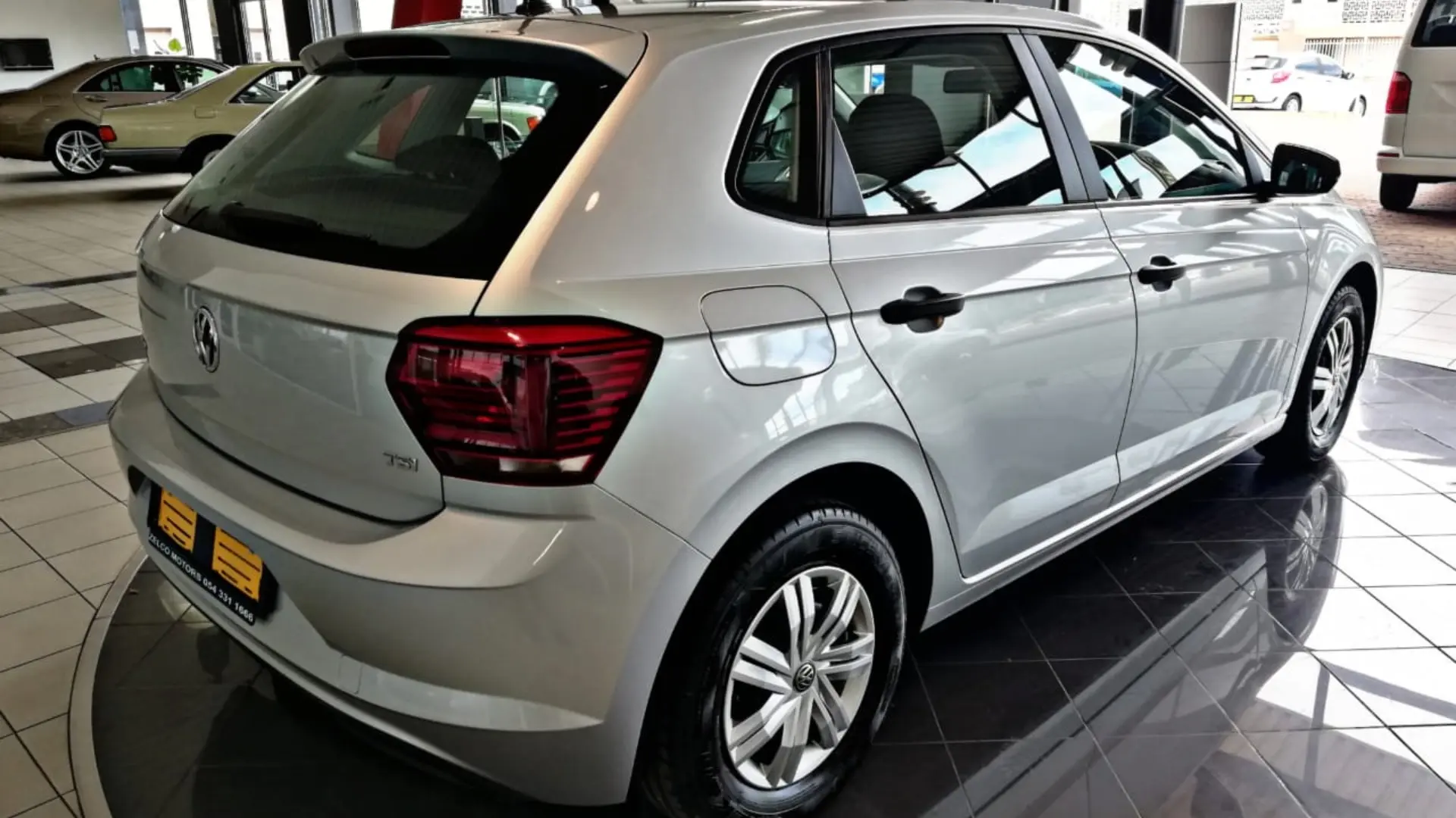 Volkswagen Polo Polo 1.0 TSI Trendline 4