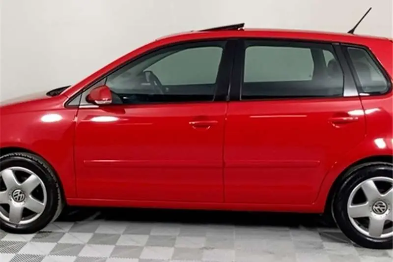 Volkswagen Polo Polo 1.4 Tour Tiptronic 5